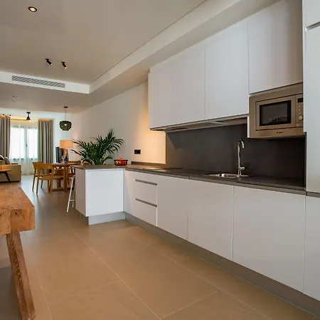 Hamus Apartahotel 4*